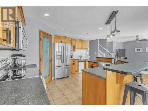 6340 Driftwood Place, Prince George, BC - Indoor Photo Showing Kitchen