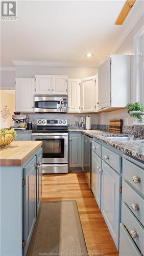 232 Highfield St, Moncton, NB - Indoor Photo Showing Kitchen With Stainless Steel Kitchen