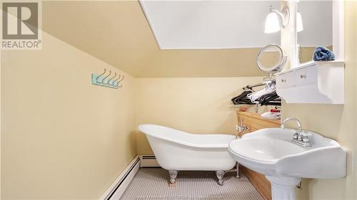 232 Highfield St, Moncton, NB - Indoor Photo Showing Bathroom