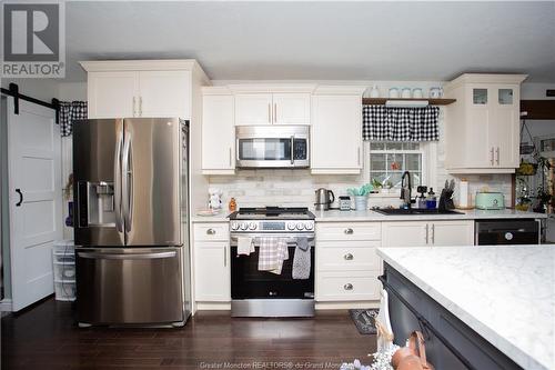 617 Salisbury Rd, Moncton, NB - Indoor Photo Showing Kitchen