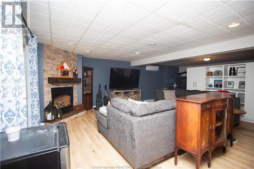 617 Salisbury Road, Moncton, NB - Indoor Photo Showing Living Room With Fireplace