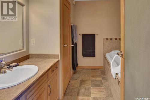 400 Lakeshore Drive, Wee Too Beach, SK - Indoor Photo Showing Bathroom