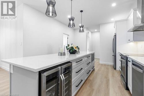 535 Isaac Street Unit# 203, South Bruce Peninsula, ON - Indoor Photo Showing Kitchen With Upgraded Kitchen