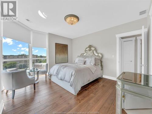 4955 Riverside Drive Unit# 501, Windsor, ON - Indoor Photo Showing Bedroom