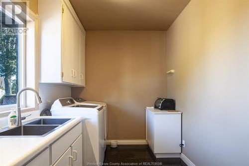 12356 Charlene, Tecumseh, ON - Indoor Photo Showing Laundry Room