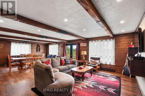 30 Emily Creek Road, Kawartha Lakes, ON - Indoor Photo Showing Living Room