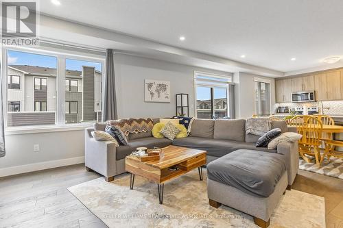 16 - 177 Edgevalley Road, London, ON - Indoor Photo Showing Living Room