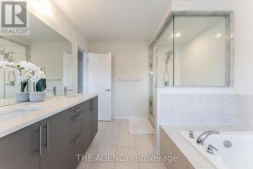 19 Richard William Drive, Haldimand, ON - Indoor Photo Showing Bathroom