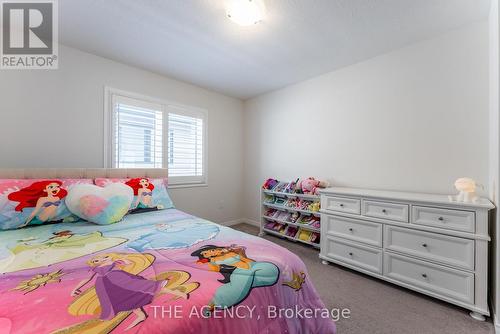 19 Richard William Drive, Haldimand, ON - Indoor Photo Showing Bedroom