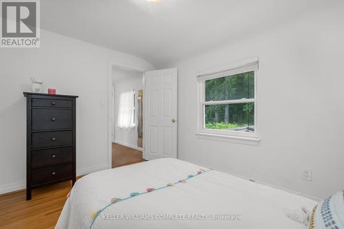 46 Kemp Drive, Hamilton, ON - Indoor Photo Showing Bedroom