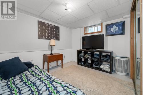 46 Kemp Drive, Hamilton, ON - Indoor Photo Showing Bedroom