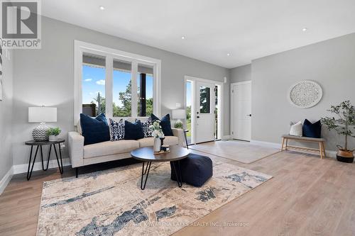 29 Riverside Drive, Kawartha Lakes, ON - Indoor Photo Showing Living Room