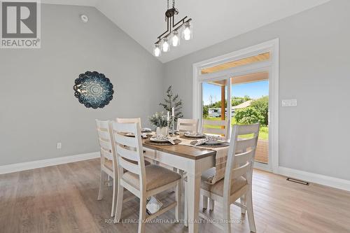 29 Riverside Drive, Kawartha Lakes, ON - Indoor Photo Showing Dining Room