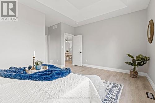 29 Riverside Drive, Kawartha Lakes, ON - Indoor Photo Showing Bedroom