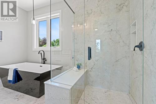 29 Riverside Drive, Kawartha Lakes, ON - Indoor Photo Showing Bathroom