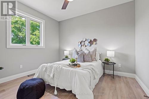 29 Riverside Drive, Kawartha Lakes, ON - Indoor Photo Showing Bedroom