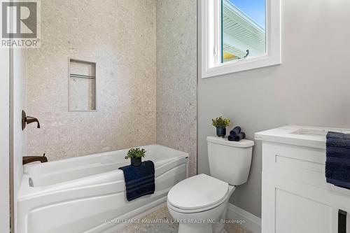 29 Riverside Drive, Kawartha Lakes, ON - Indoor Photo Showing Bathroom