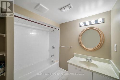 5187 Forest Hill Drive, Mississauga, ON - Indoor Photo Showing Bathroom