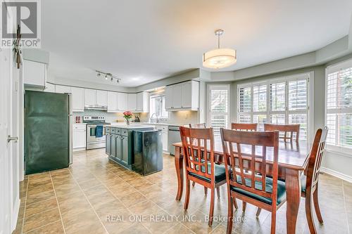 524 Blenheim Crescent, Oakville, ON - Indoor Photo Showing Dining Room