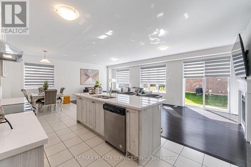 28 Tweedhill Avenue, Caledon, ON - Indoor Photo Showing Kitchen With Double Sink