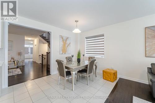 28 Tweedhill Avenue, Caledon, ON - Indoor Photo Showing Dining Room