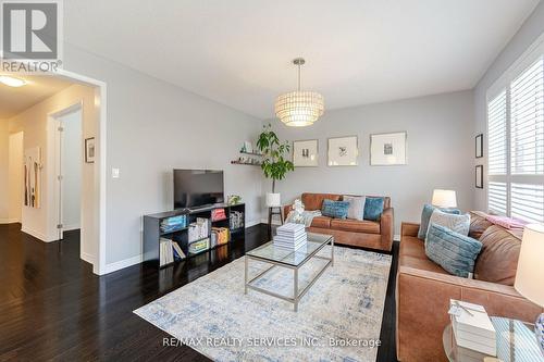 29 Miracle Trail, Brampton, ON - Indoor Photo Showing Living Room