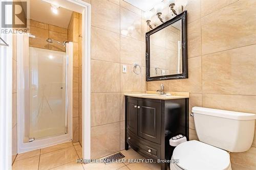 8681 Canyon Road, Milton, ON - Indoor Photo Showing Bathroom