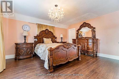 8681 Canyon Road, Milton, ON - Indoor Photo Showing Bedroom