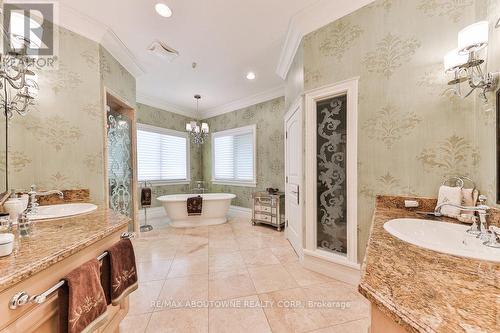 3400 Milburough Line, Burlington, ON - Indoor Photo Showing Bathroom