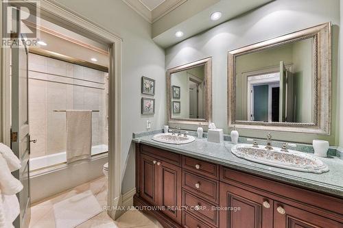 3400 Milburough Line, Burlington, ON - Indoor Photo Showing Bathroom