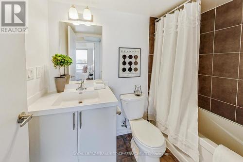 806 - 1420 Dupont Street, Toronto, ON - Indoor Photo Showing Bathroom