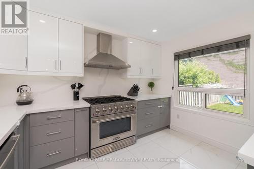 15172 Argyll Road, Halton Hills (Georgetown), ON - Indoor Photo Showing Kitchen With Upgraded Kitchen