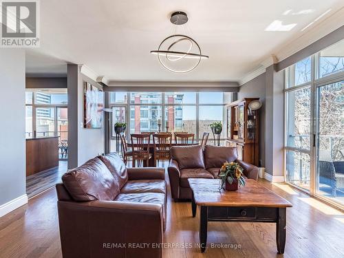 310 - 70 Port Street E, Mississauga (Port Credit), ON - Indoor Photo Showing Living Room