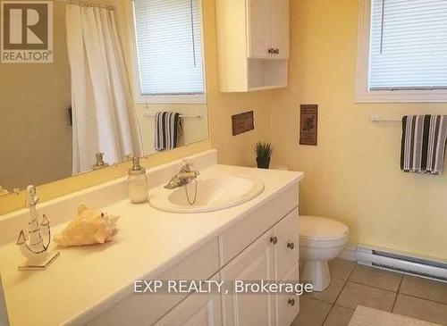 204 Jennison Road, Bancroft, ON - Indoor Photo Showing Bathroom