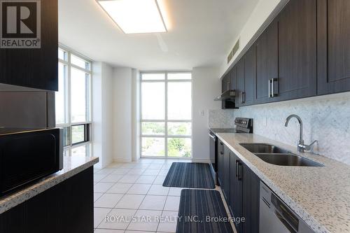 1316 - 8 Mondeo Drive, Toronto, ON - Indoor Photo Showing Kitchen With Double Sink
