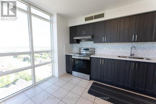 1316 - 8 Mondeo Drive, Toronto, ON - Indoor Photo Showing Kitchen With Double Sink