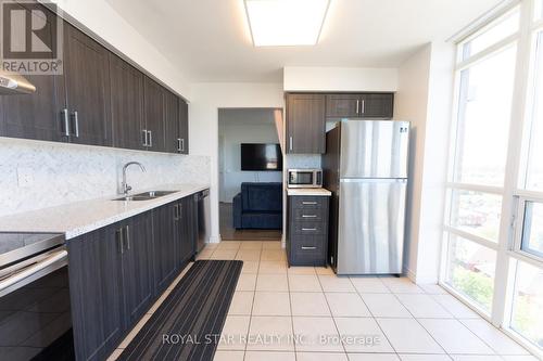 1316 - 8 Mondeo Drive, Toronto (Dorset Park), ON - Indoor Photo Showing Kitchen With Double Sink