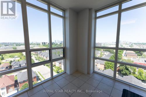 1316 - 8 Mondeo Drive, Toronto, ON - Indoor Photo Showing Other Room