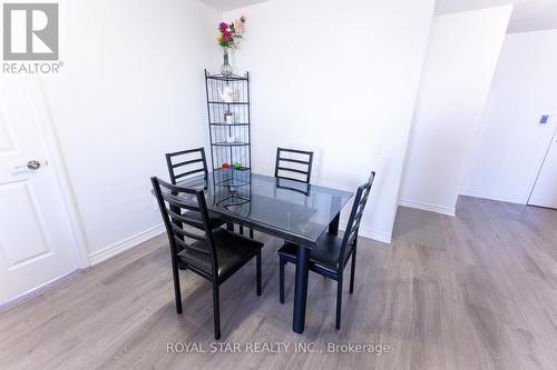 1316 - 8 Mondeo Drive, Toronto, ON - Indoor Photo Showing Dining Room