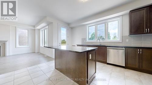 103 Hoad Street, Clarington, ON - Indoor Photo Showing Kitchen With Upgraded Kitchen