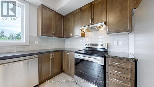 103 Hoad Street, Clarington, ON - Indoor Photo Showing Kitchen