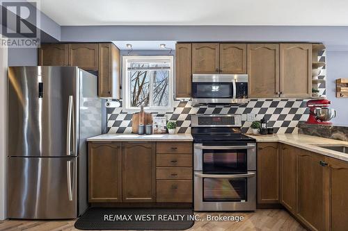 146 8Th Avenue, New Tecumseth, ON - Indoor Photo Showing Kitchen