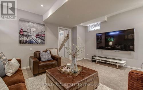 335 Hillsdale Avenue E, Toronto, ON - Indoor Photo Showing Living Room