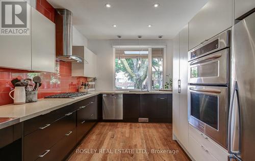 335 Hillsdale Avenue E, Toronto, ON - Indoor Photo Showing Kitchen With Upgraded Kitchen
