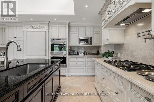 8 Penwood Crescent, Toronto, ON - Indoor Photo Showing Kitchen With Upgraded Kitchen
