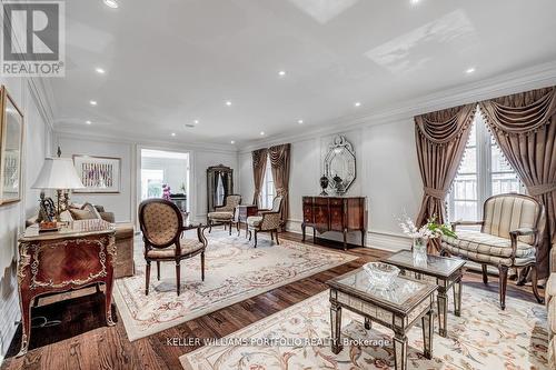 8 Penwood Crescent, Toronto, ON - Indoor Photo Showing Living Room
