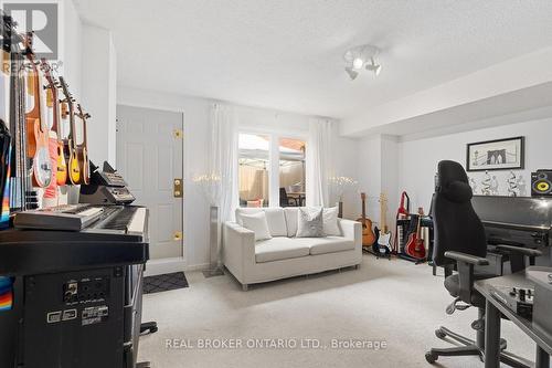 626 Adelaide Street W, Toronto, ON - Indoor