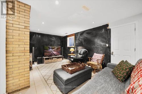 31 Cavotti Crescent, Toronto, ON - Indoor Photo Showing Other Room
