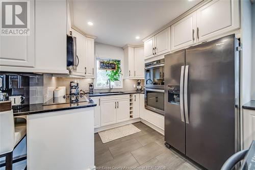 2419 Westminster, Windsor, ON - Indoor Photo Showing Kitchen With Upgraded Kitchen