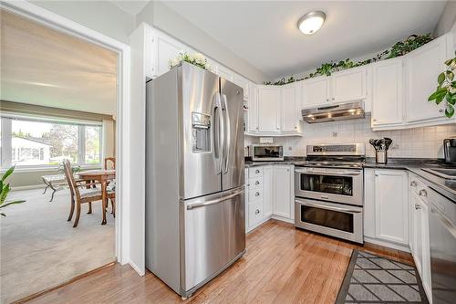 Stainless steel appliances - 4101 Marcia Place, Burlington, ON - Indoor Photo Showing Kitchen